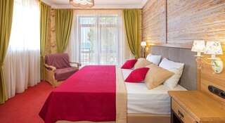 Гостиница «Дача» Кабардинка Стандартный двухместный номер с 1 кроватью или 2 отдельными кроватями и видом на море-3